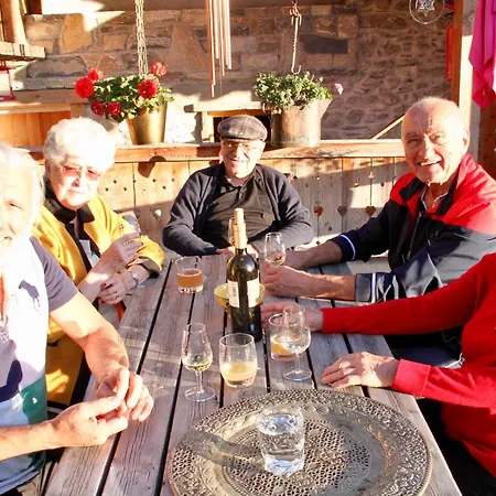 Consulat Des Elohim Chez Allan Et Lili-peace 4* Crans-Montana